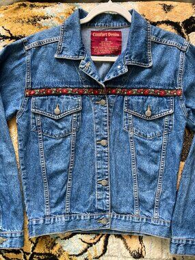 Vintage 90's Comfort Denim Floral Embroidered Jean Jacket 100% Cotton